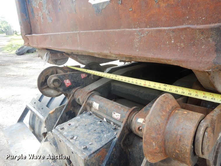 image for item IT9211 2000 Mack RD688S  roll-off container truck