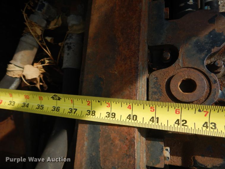 image for item IT9211 2000 Mack RD688S  roll-off container truck