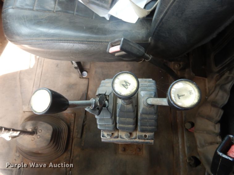 image for item IT9211 2000 Mack RD688S  roll-off container truck