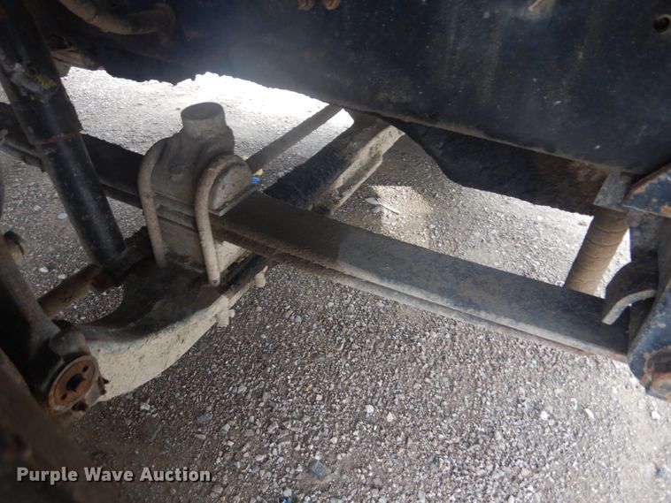 image for item IT9212 2001 Mack CH613  semi truck