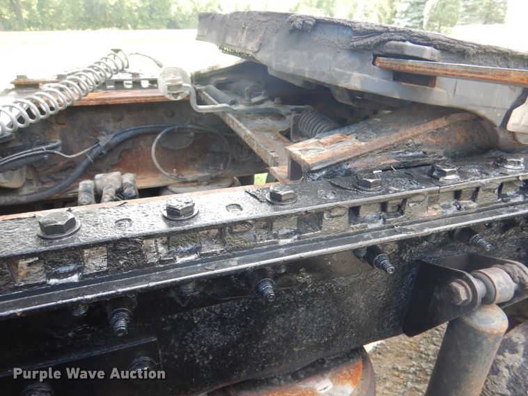 image for item JY9807 2010 Kenworth T600  semi truck