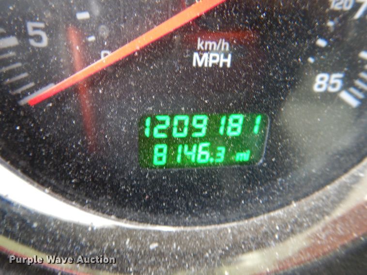 image for item JY9807 2010 Kenworth T600  semi truck