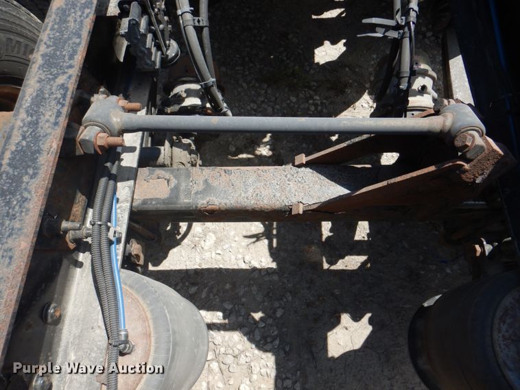 image for item JY9835 2014 Freightliner Cascadia 125  semi truck