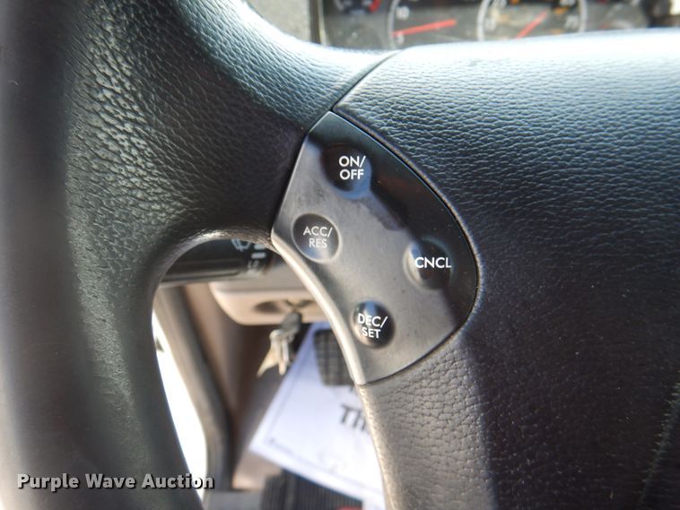 image for item JY9835 2014 Freightliner Cascadia 125  semi truck