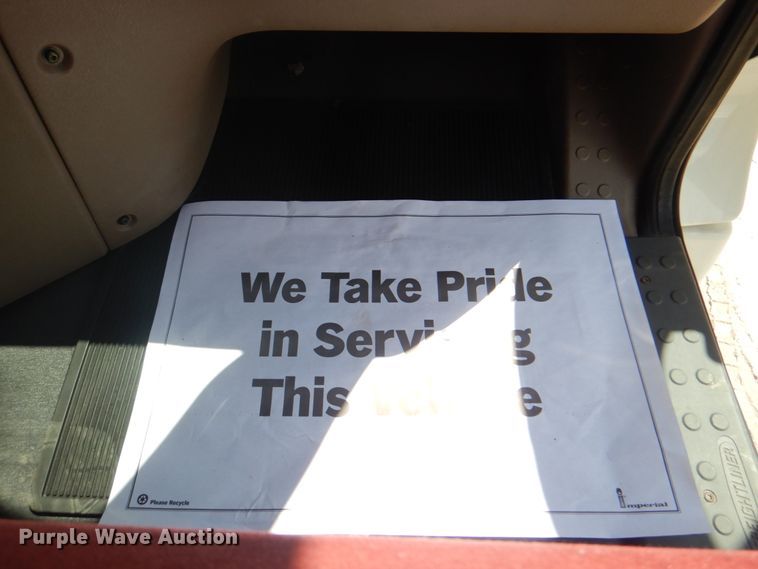 image for item JY9835 2014 Freightliner Cascadia 125  semi truck