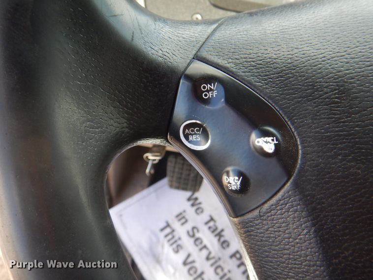 image for item JY9836 2014 Freightliner Cascadia 125  semi truck