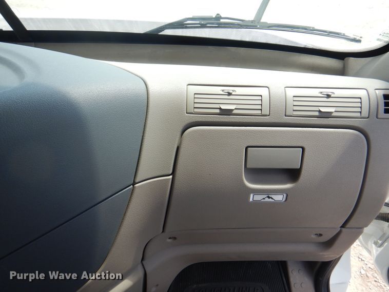 image for item JY9836 2014 Freightliner Cascadia 125  semi truck