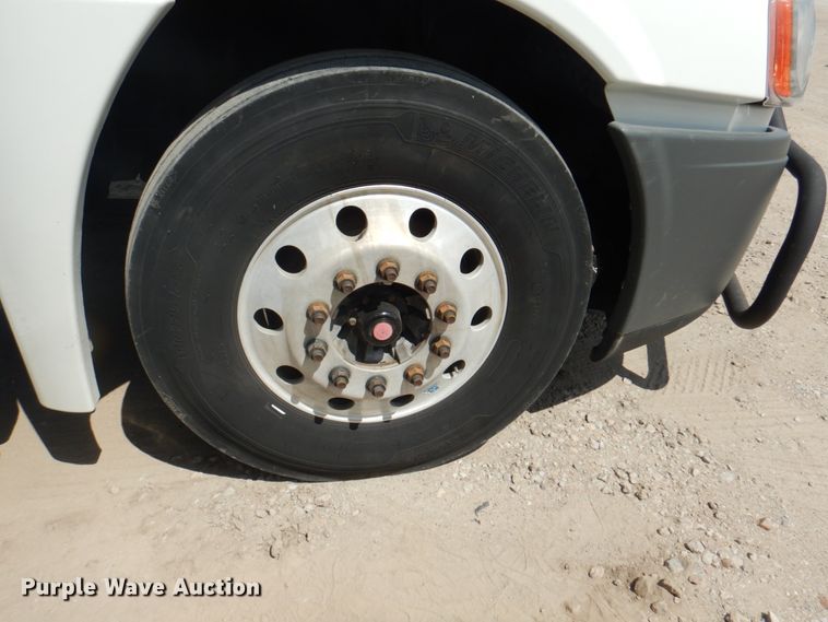 image for item JY9836 2014 Freightliner Cascadia 125  semi truck