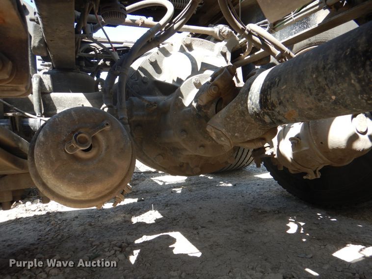 image for item JY9837 2014 Freightliner Cascadia 125  semi truck