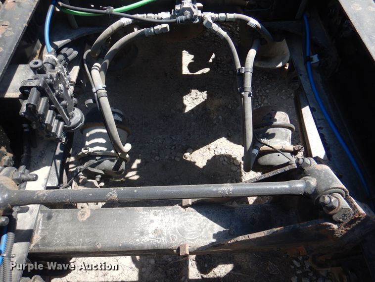 image for item JY9837 2014 Freightliner Cascadia 125  semi truck