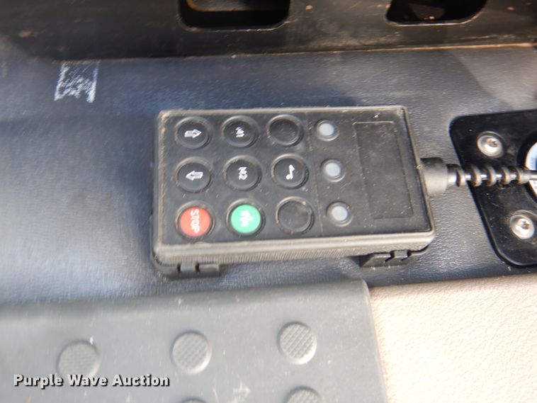 image for item JY9837 2014 Freightliner Cascadia 125  semi truck