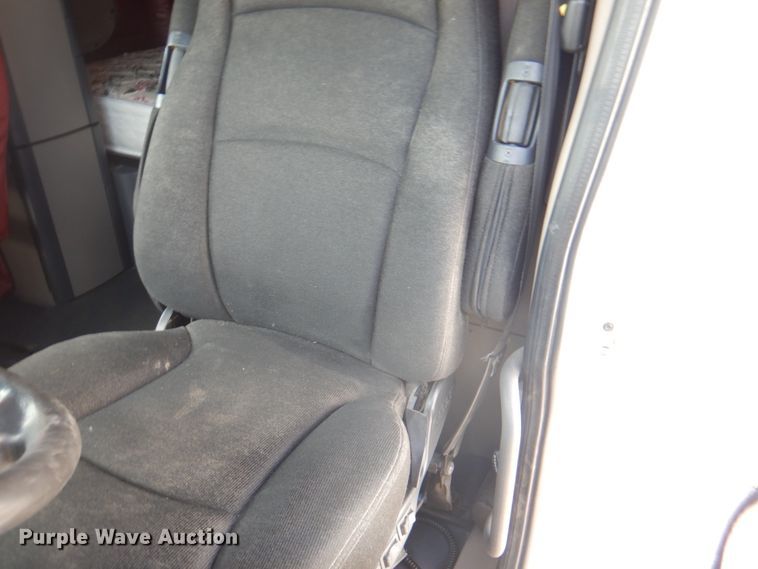 image for item JY9837 2014 Freightliner Cascadia 125  semi truck