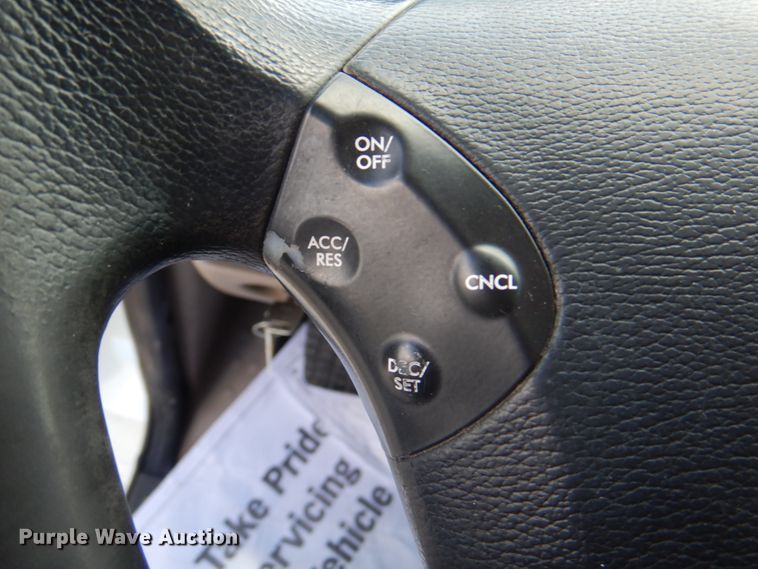 image for item JY9837 2014 Freightliner Cascadia 125  semi truck