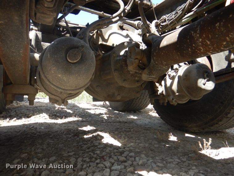 image for item JY9838 2014 Freightliner Cascadia 125  semi truck