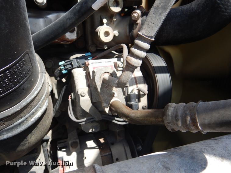 image for item JY9838 2014 Freightliner Cascadia 125  semi truck