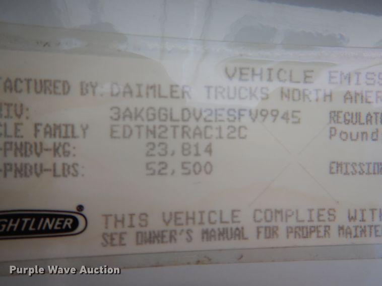 image for item JY9838 2014 Freightliner Cascadia 125  semi truck
