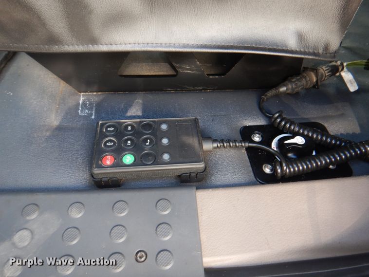 image for item JY9839 2014 Freightliner Cascadia 125  semi truck