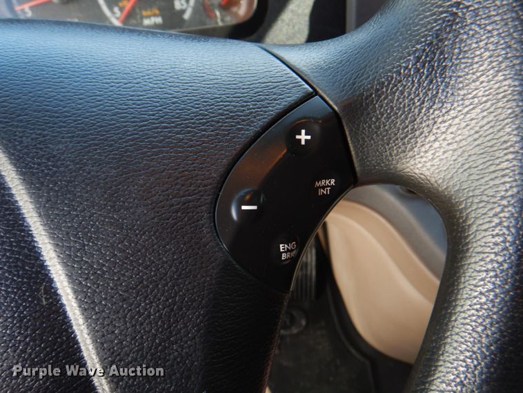 image for item JY9839 2014 Freightliner Cascadia 125  semi truck