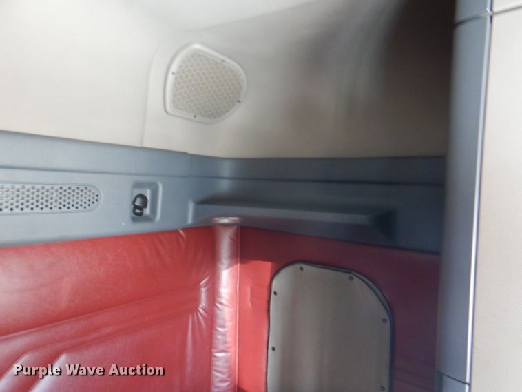 image for item JY9839 2014 Freightliner Cascadia 125  semi truck