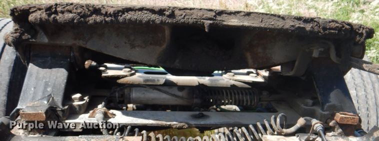 image for item JY9840 2013 Freightliner Cascadia 125  semi truck