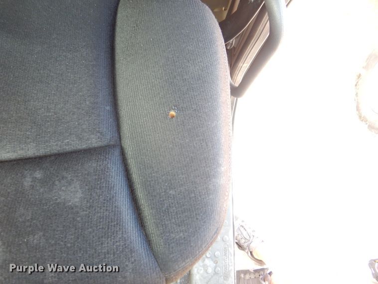 image for item JY9840 2013 Freightliner Cascadia 125  semi truck