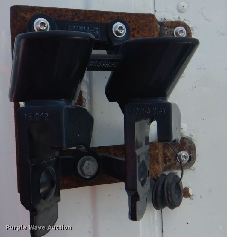 image for item JY9840 2013 Freightliner Cascadia 125  semi truck