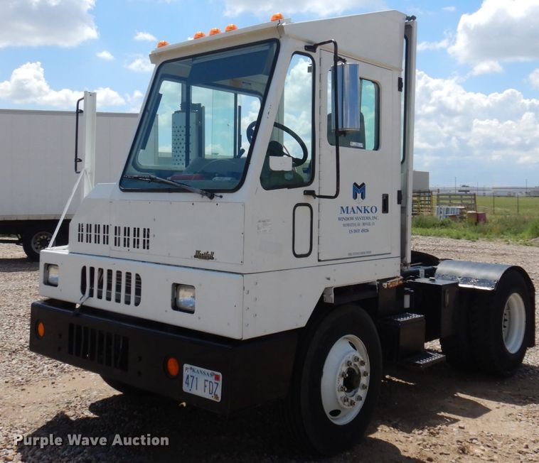 image for item JZ9978 2001 Ottawa CYT30  yard truck