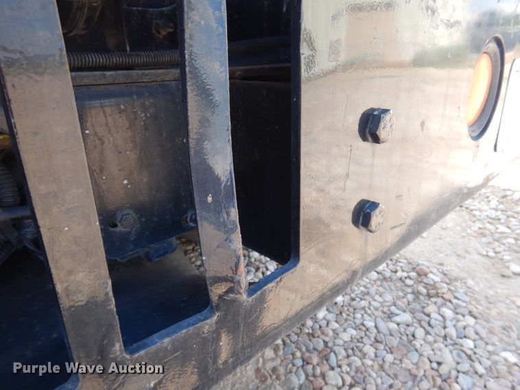 image for item JZ9978 2001 Ottawa CYT30  yard truck