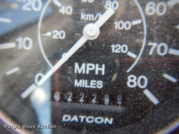 image for item JZ9978 2001 Ottawa CYT30  yard truck