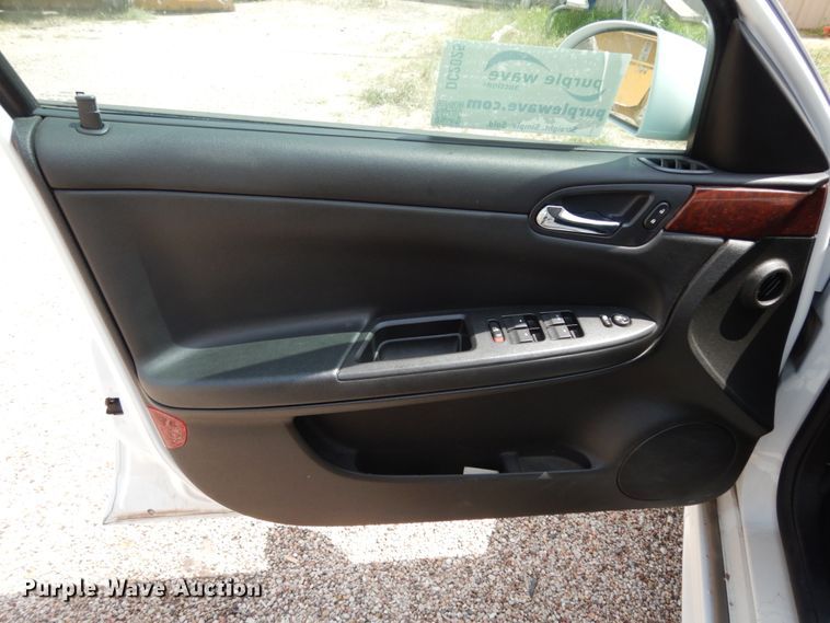 image for item DC2025 2010 Chevrolet Impala LS