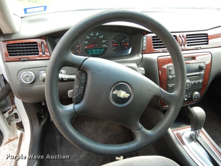 image for item DC2025 2010 Chevrolet Impala LS