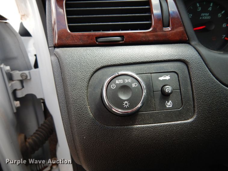 image for item DC2025 2010 Chevrolet Impala LS