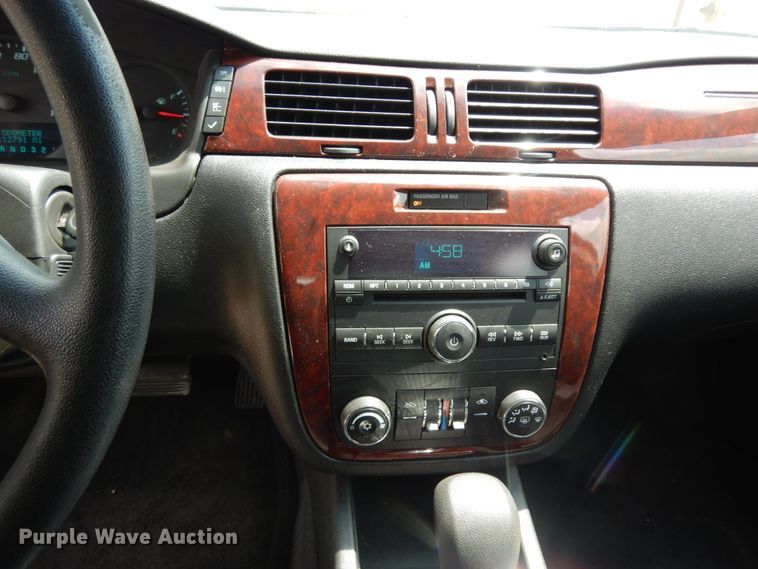 image for item DC2025 2010 Chevrolet Impala LS