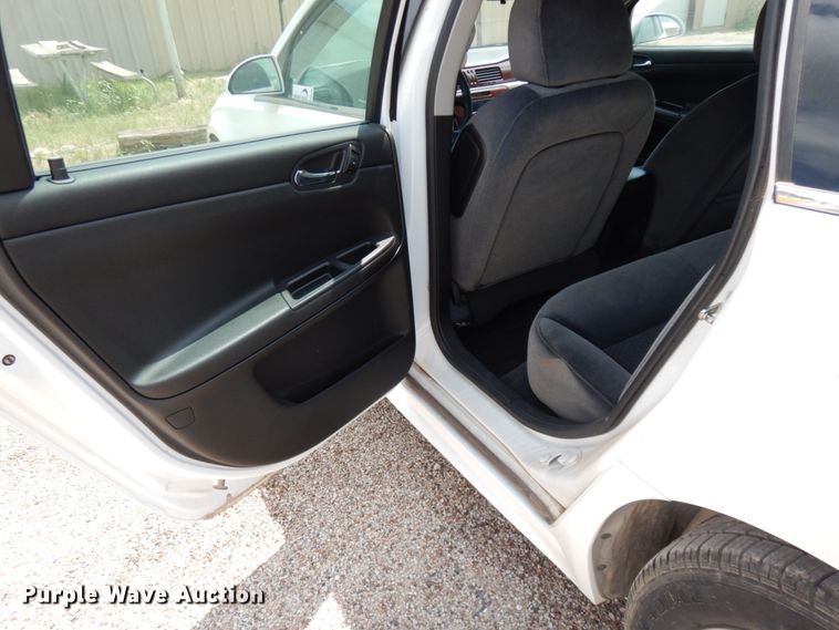 image for item DC2025 2010 Chevrolet Impala LS