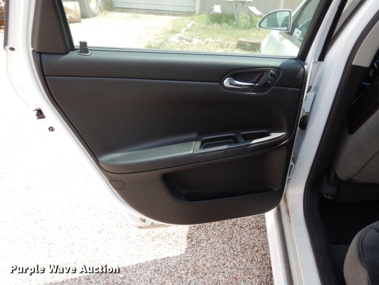 image for item DC2025 2010 Chevrolet Impala LS