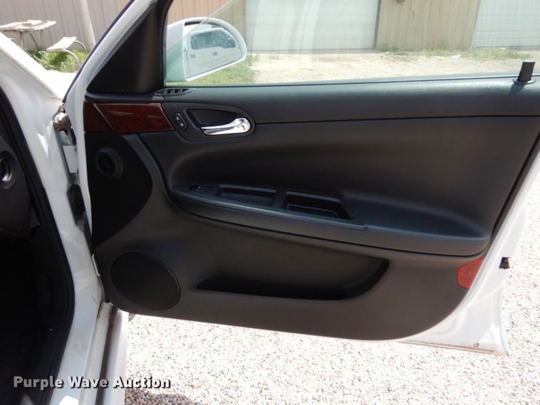 image for item DC2025 2010 Chevrolet Impala LS