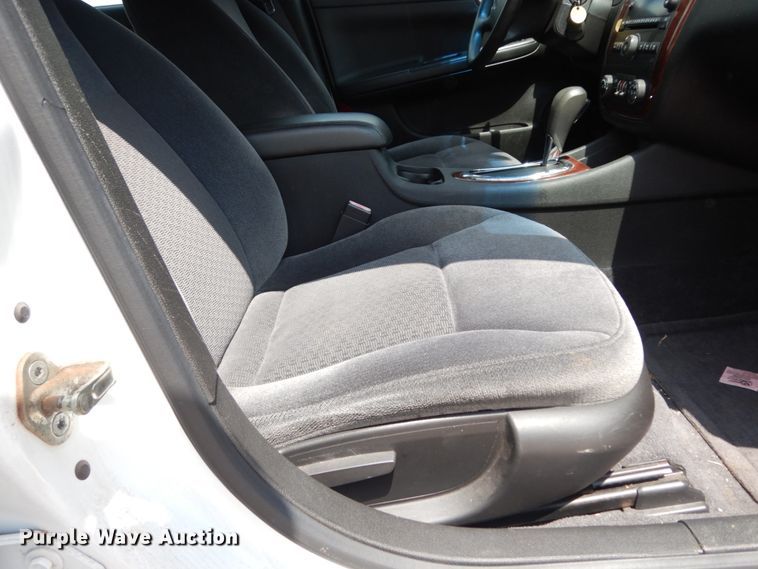 image for item DC2025 2010 Chevrolet Impala LS