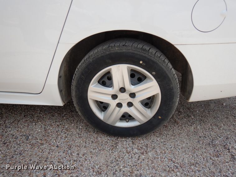 image for item DC2025 2010 Chevrolet Impala LS