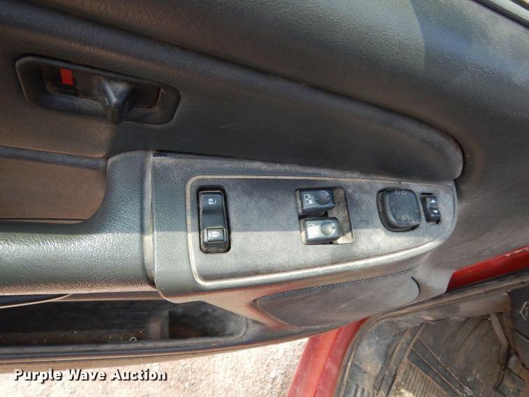 image for item DC2048 2004 Chevrolet Silverado 1500  Ext. Cab pickup truck