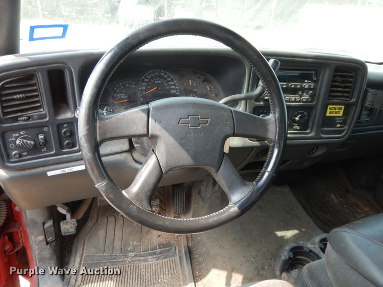 image for item DC2048 2004 Chevrolet Silverado 1500  Ext. Cab pickup truck