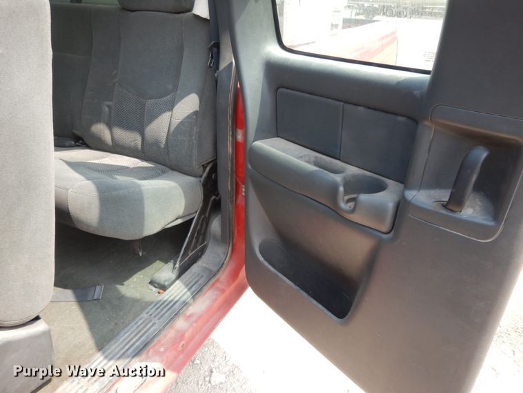 image for item DC2048 2004 Chevrolet Silverado 1500  Ext. Cab pickup truck