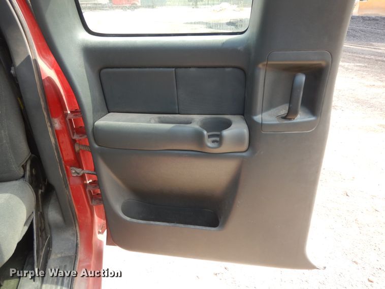 image for item DC2048 2004 Chevrolet Silverado 1500  Ext. Cab pickup truck