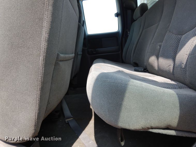 image for item DC2048 2004 Chevrolet Silverado 1500  Ext. Cab pickup truck