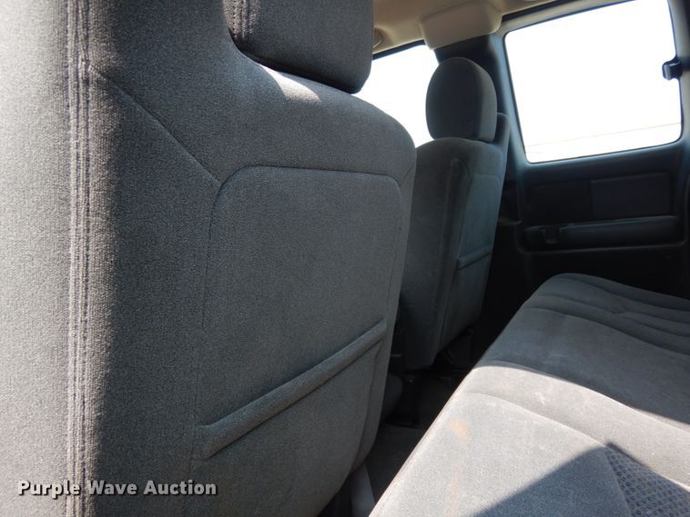 image for item DC2048 2004 Chevrolet Silverado 1500  Ext. Cab pickup truck