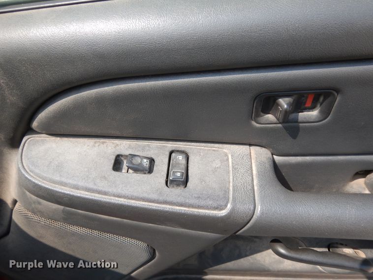 image for item DC2048 2004 Chevrolet Silverado 1500  Ext. Cab pickup truck