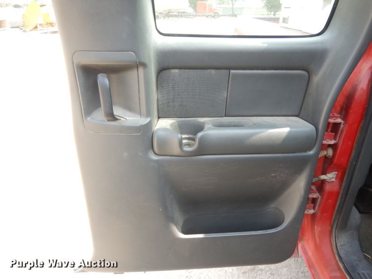 image for item DC2048 2004 Chevrolet Silverado 1500  Ext. Cab pickup truck