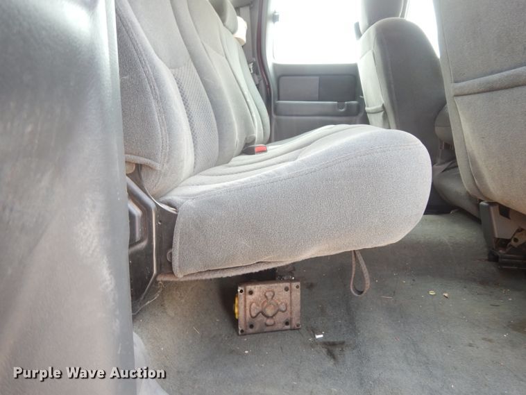 image for item DC2048 2004 Chevrolet Silverado 1500  Ext. Cab pickup truck