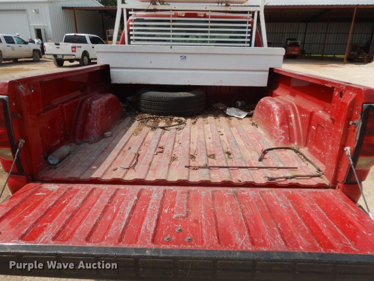 image for item DC2048 2004 Chevrolet Silverado 1500  Ext. Cab pickup truck