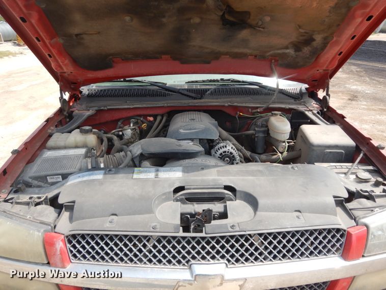 image for item DC2048 2004 Chevrolet Silverado 1500  Ext. Cab pickup truck