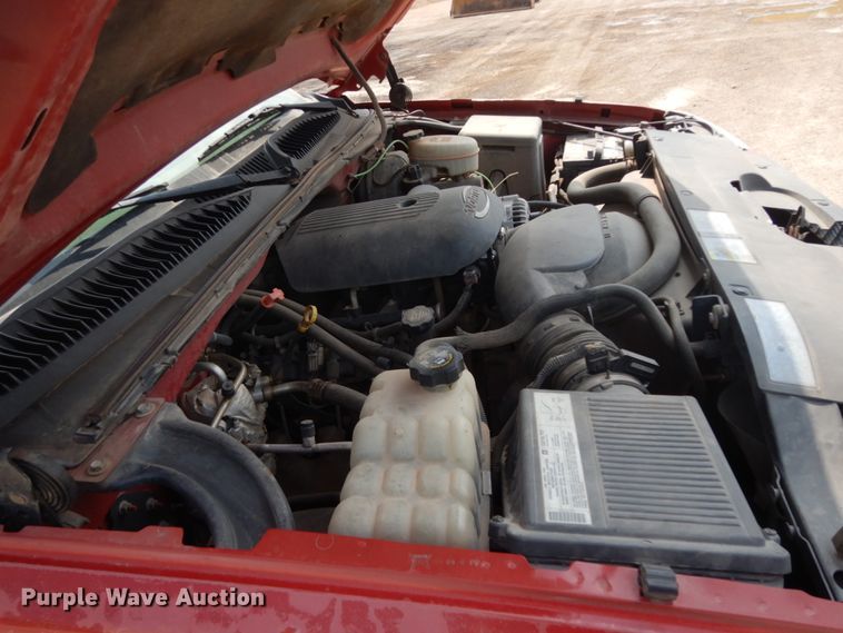 image for item DC2048 2004 Chevrolet Silverado 1500  Ext. Cab pickup truck